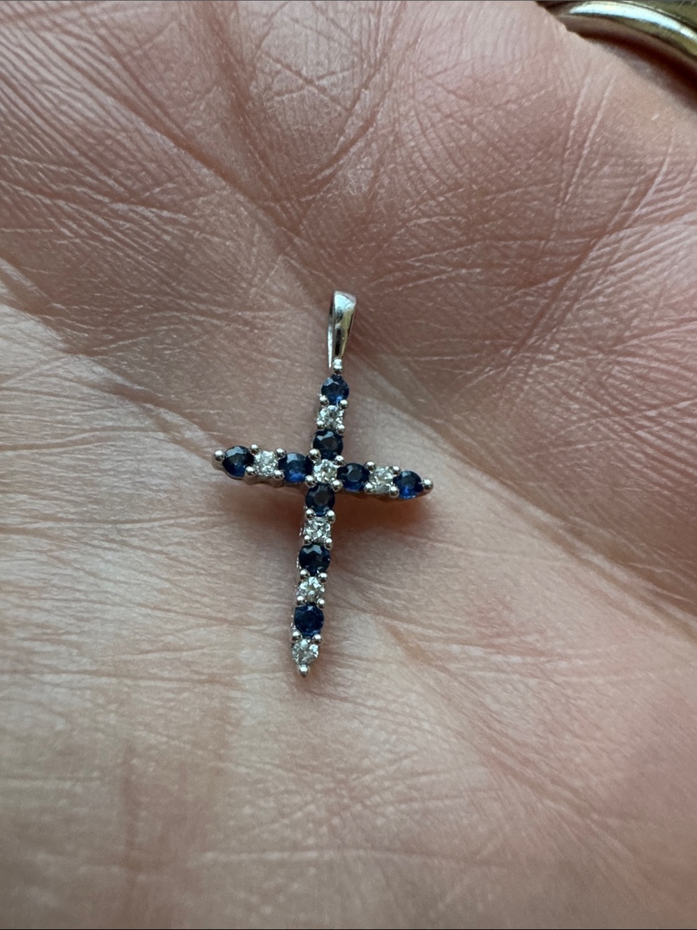 10k White Gold Cross